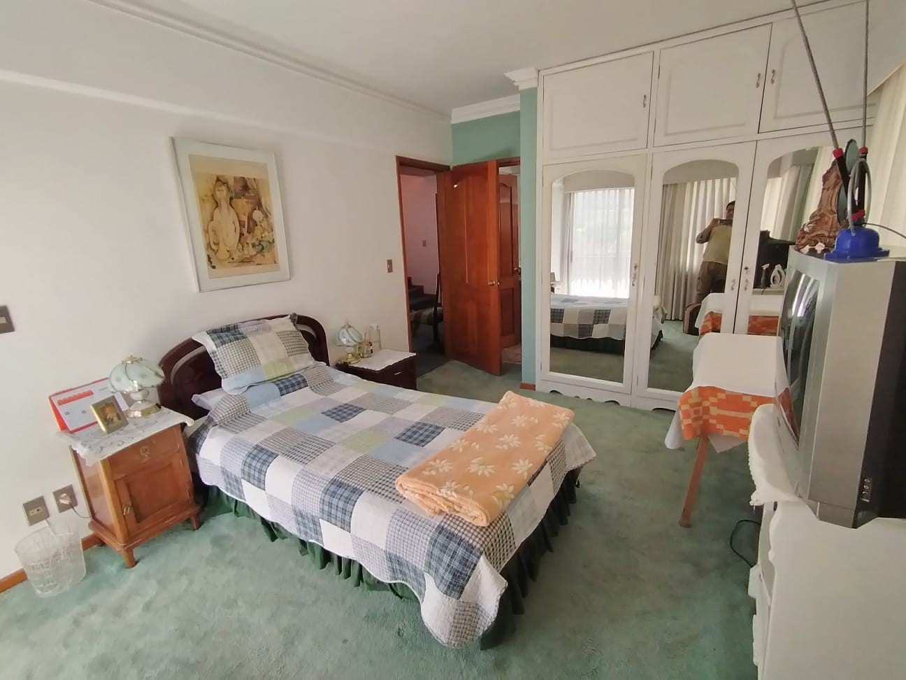 Casa en AlquilerAvenida Julio Mendez No 10 esquina calle 11 meseta de Achumani Foto 17