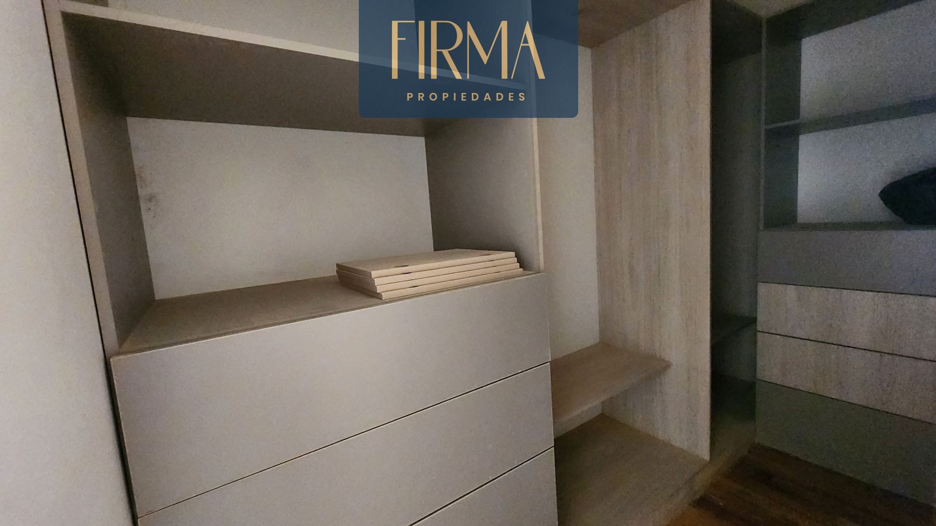 Casa en Achumani en La Paz 4 dormitorios 5 baños 2 parqueos Foto 15