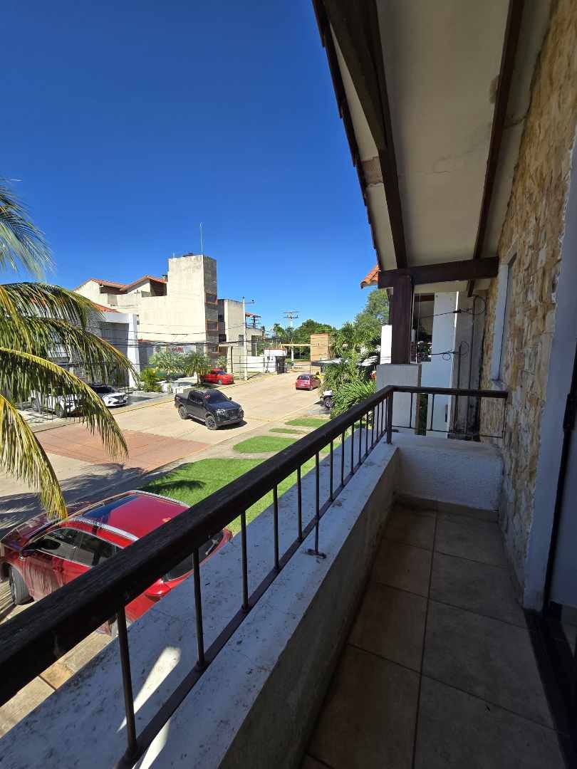 Casa en VentaCASA EN VENTA –CONDOMINIO VERSALLES
📍 Zona Norte, Km 8½ – Carretera al Norte, Santa Cruz de la Sierra Foto 7