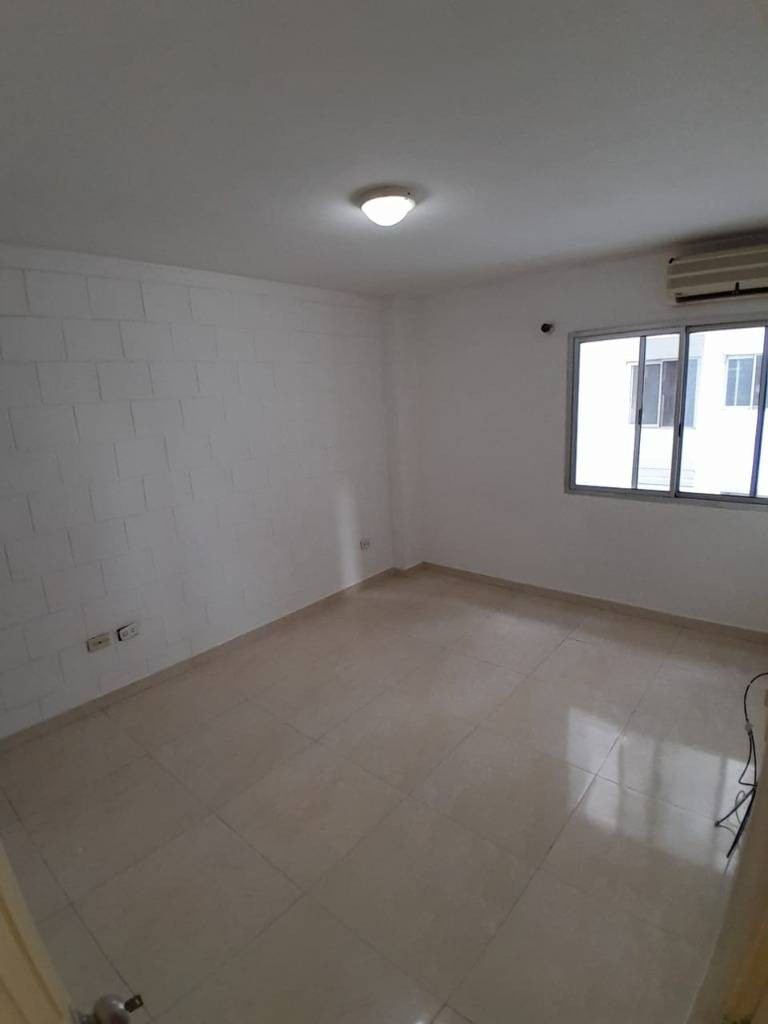 Departamento Av. Beni entre primer y segundo anillo Foto 8