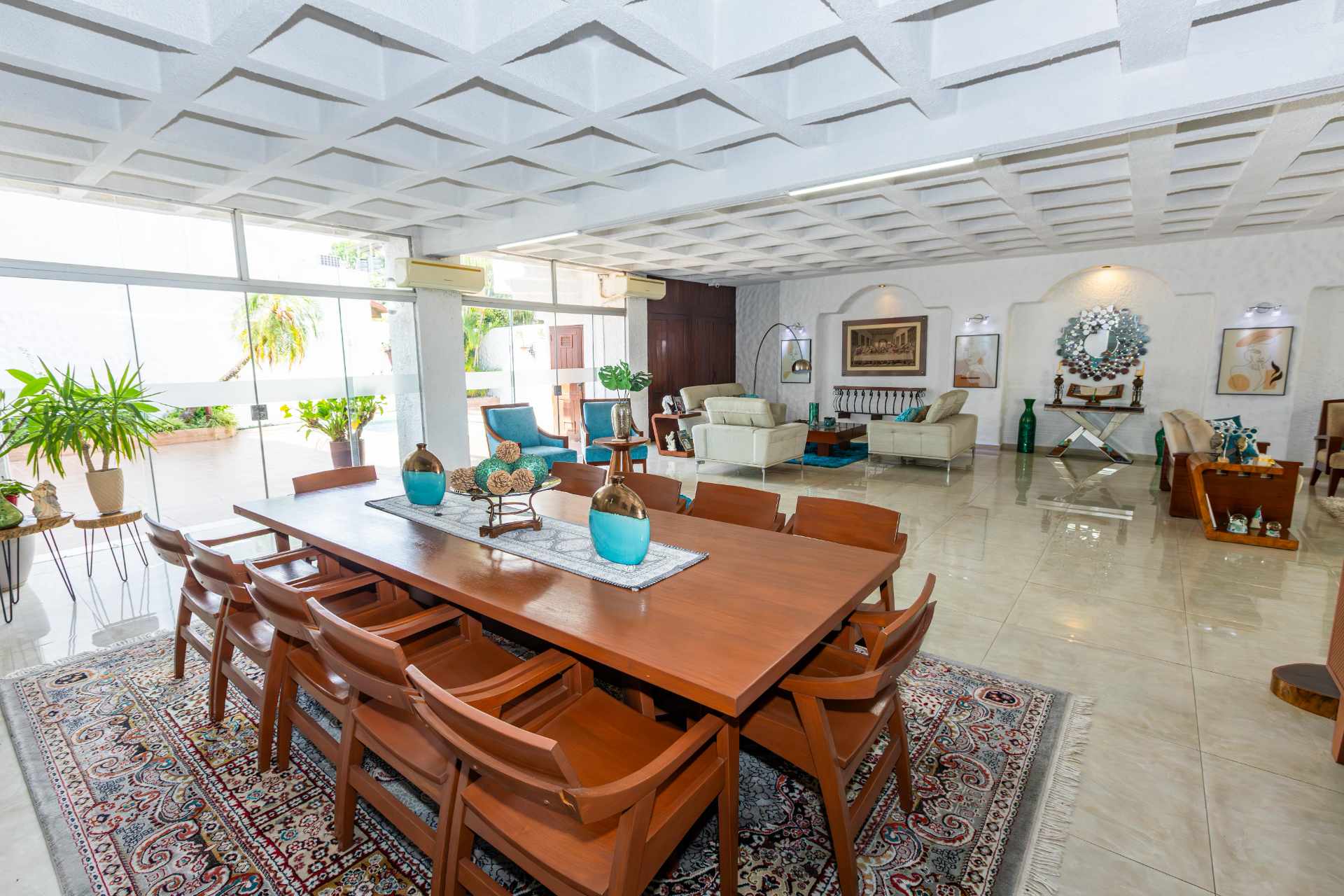 Casa Condominio Barrio Norte, sobre Av. Banzer y 4to anillo  Foto 6