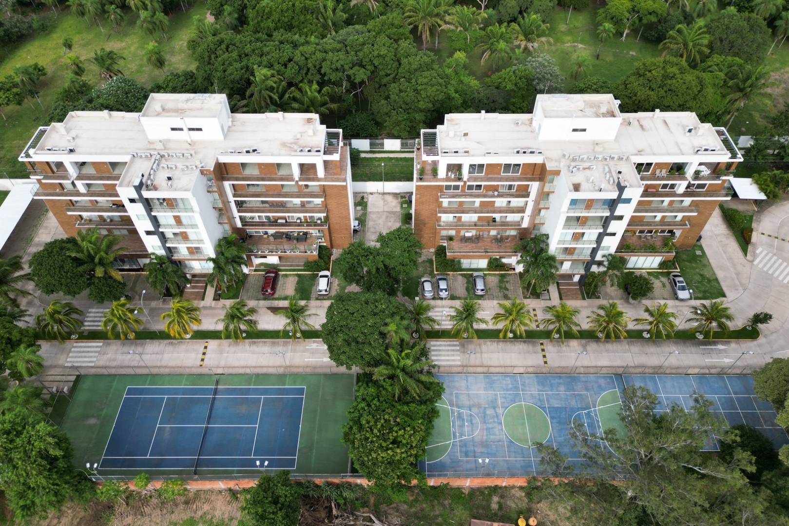 Casa en AlquilerAv. Octavo Anillo Banzer  Foto 4