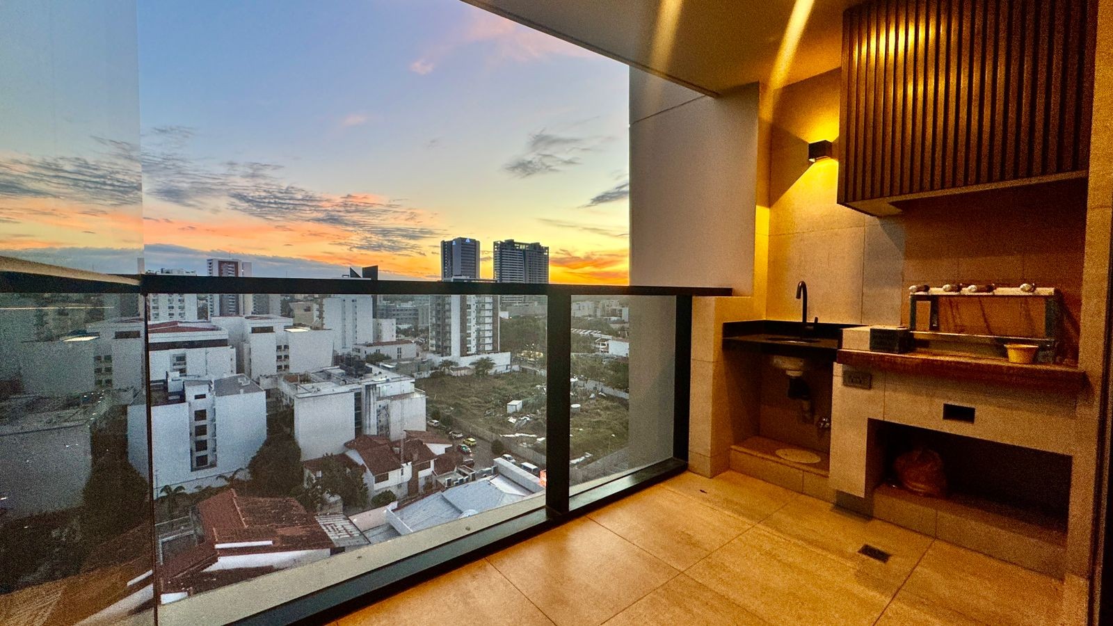 Departamento en Equipetrol en Santa Cruz de la Sierra 2 dormitorios 3 baños  Foto 13