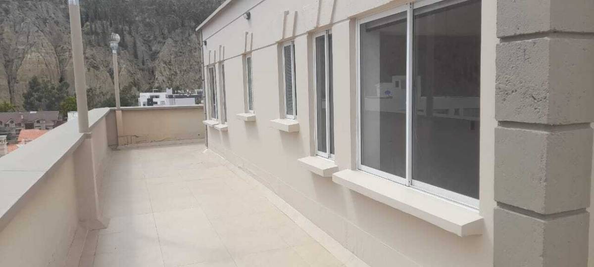 Departamento en VentaACHUMANI, CALLE 32 3 dormitorios 4 baños 1 parqueos Foto 20