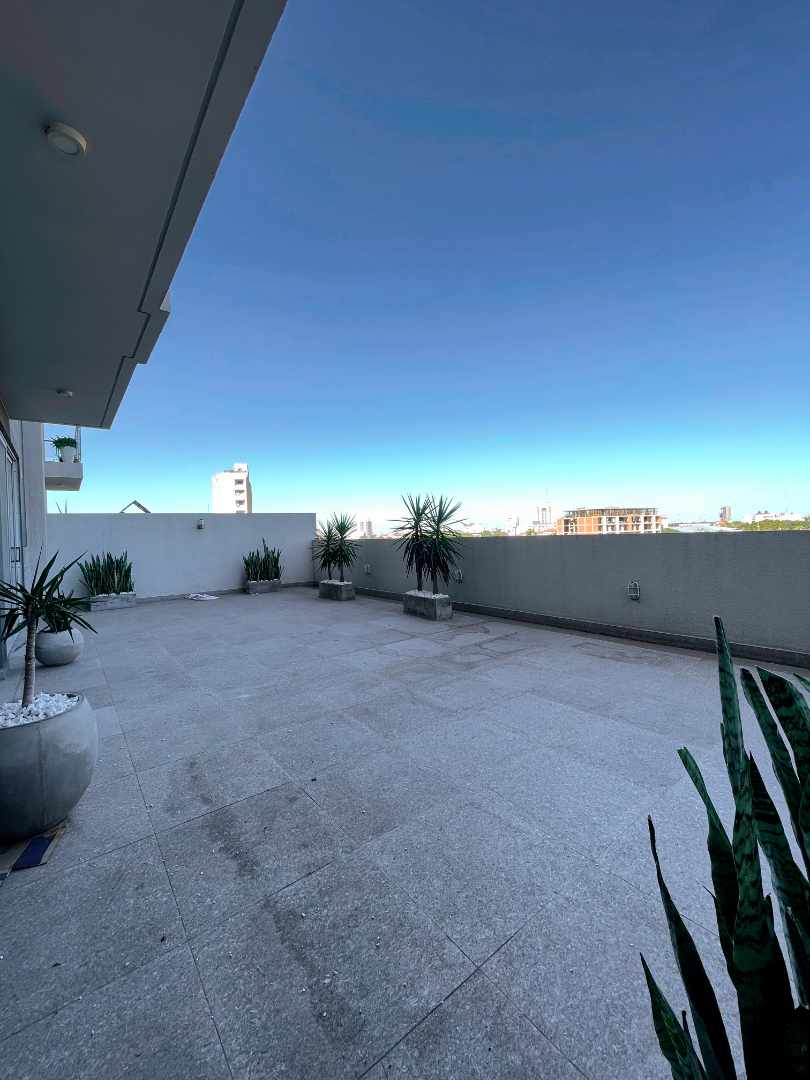 Departamento en Entre 2do y 3er anillo Norte en Santa Cruz de la Sierra 2 dormitorios 2 baños 1 parqueos Foto 10