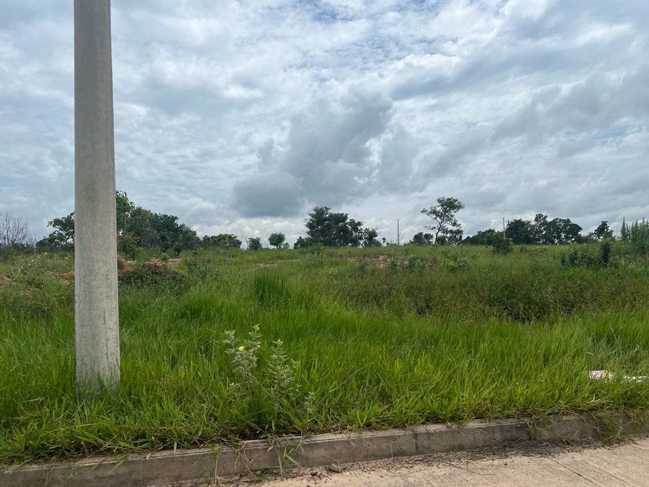 Terreno en VentaLote 600 m2 (divido en 2 lotes), 
Papeles 100% al dia, 
urbanizacion Pahuichi     Foto 10
