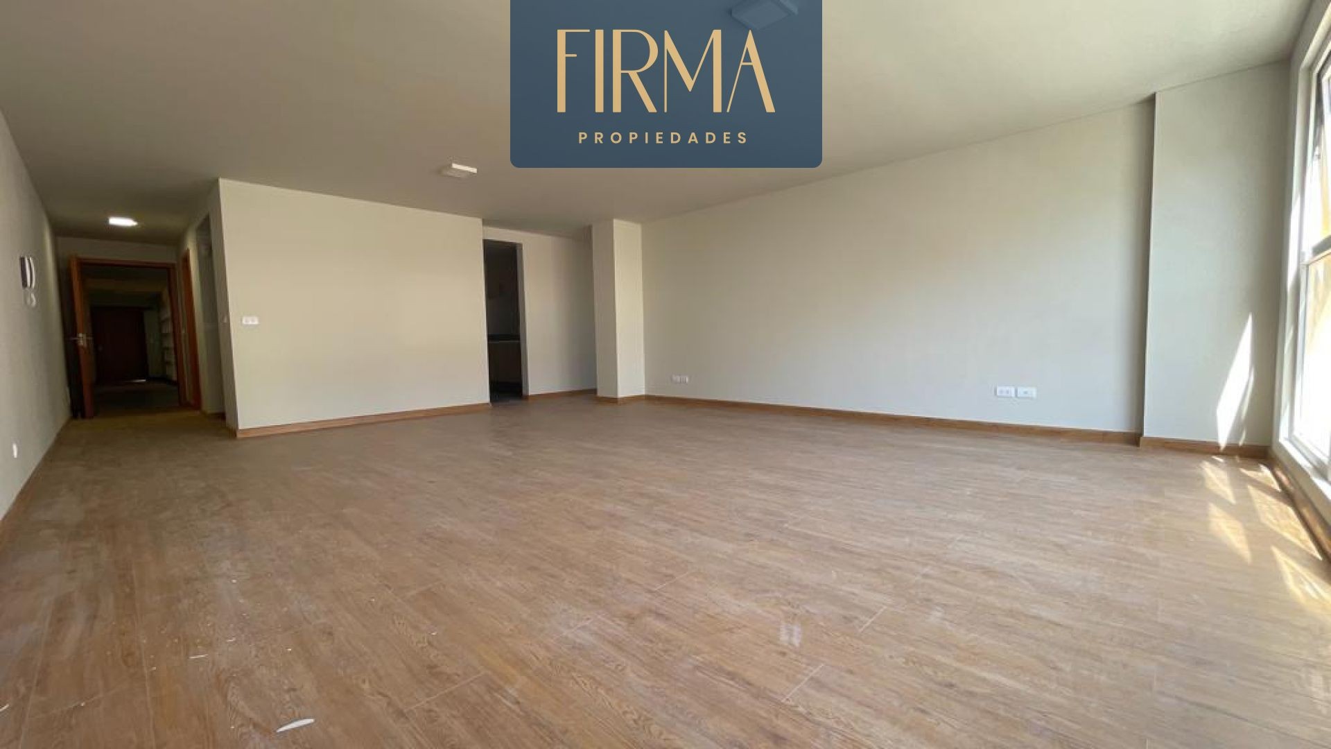 Departamento en Sopocachi en La Paz 3 dormitorios 4 baños 1 parqueos Foto 1