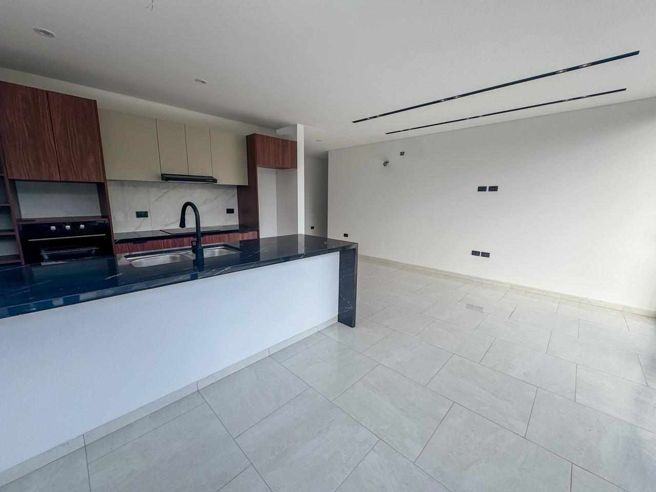 Departamento en Venta5to y 6to Anillo entre Banzer y Beni 2 dormitorios 2 baños  Foto 13