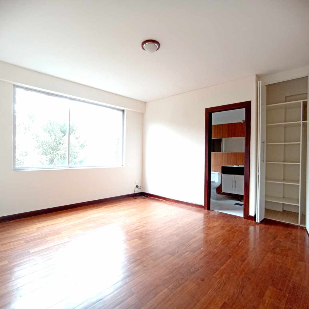 En Alquiler a Bs 3,500 Foto 5