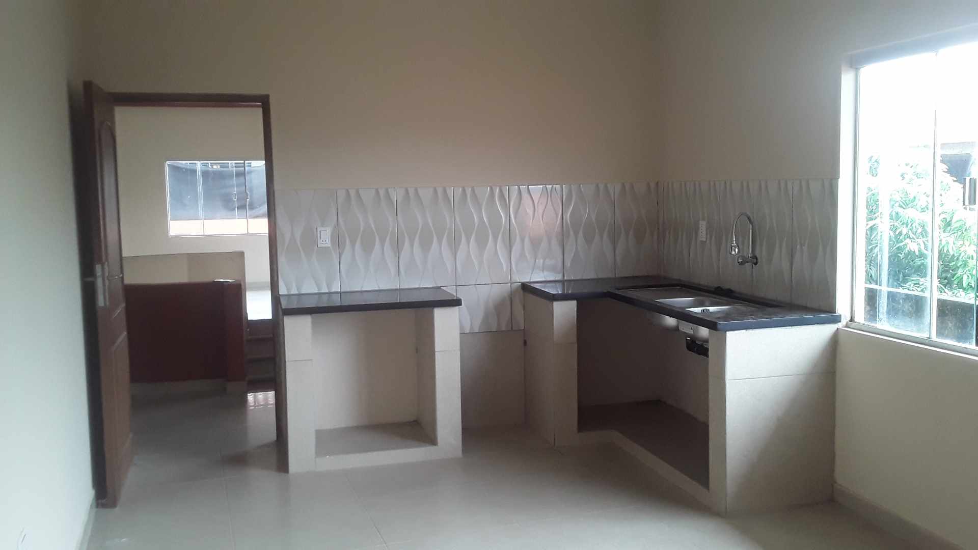 Departamento en Entre 6to y 7mo anillo Sur en Santa Cruz de la Sierra 3 dormitorios 2 baños 1 parqueos Foto 2