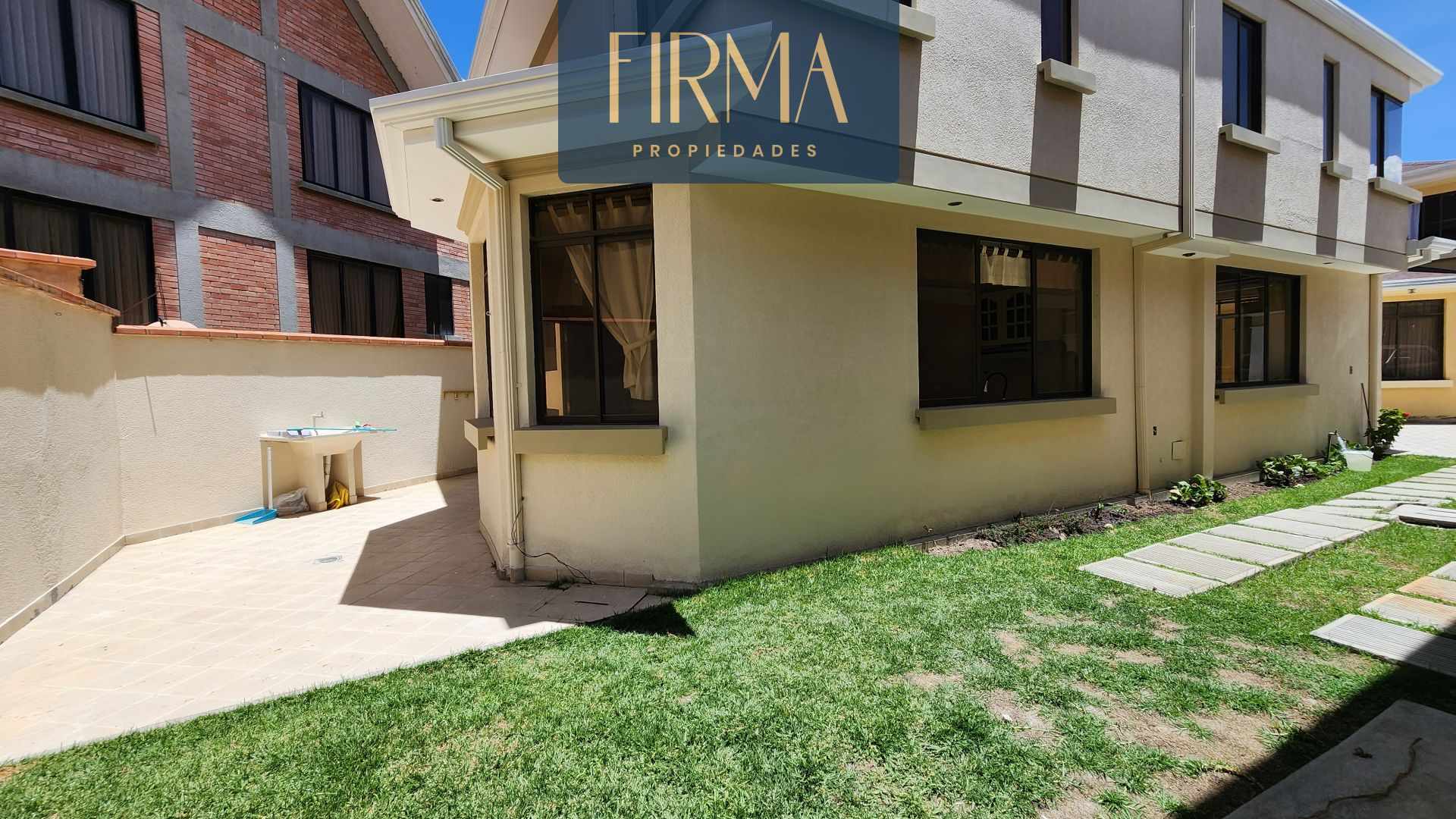 Casa ALQUILA ESTA CASA EN ACHUMANI, CALLE 29 Foto 1