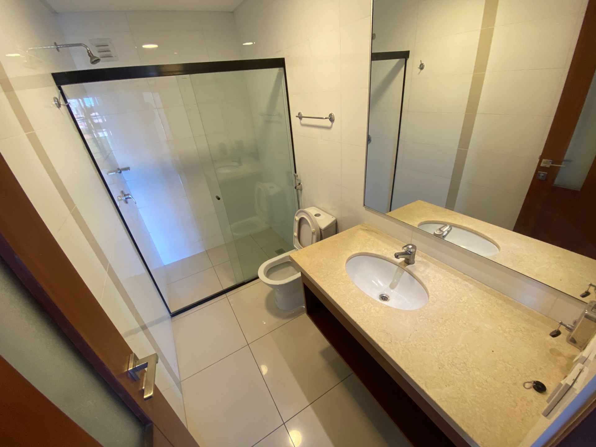 Departamento en Entre 1er y 2do anillo Sur en Santa Cruz de la Sierra 3 dormitorios 2 baños 1 parqueos Foto 14