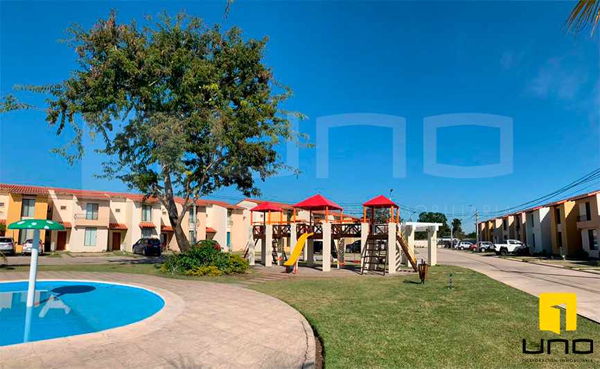 Zona Norte, Av. Banzer km 8 ½ al norte, a 1 cuadra del Colegio