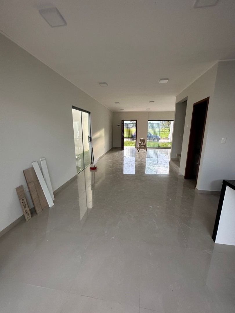 Casa en Carretera Norte en Santa Cruz de la Sierra 3 dormitorios 3 baños 2 parqueos Foto 4