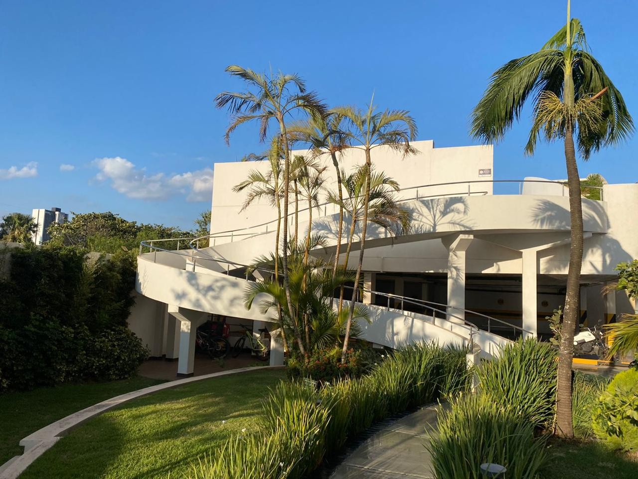 Departamento en Entre 2do y 3er anillo Norte en Santa Cruz de la Sierra 1 dormitorios 1 baños 1 parqueos Foto 6