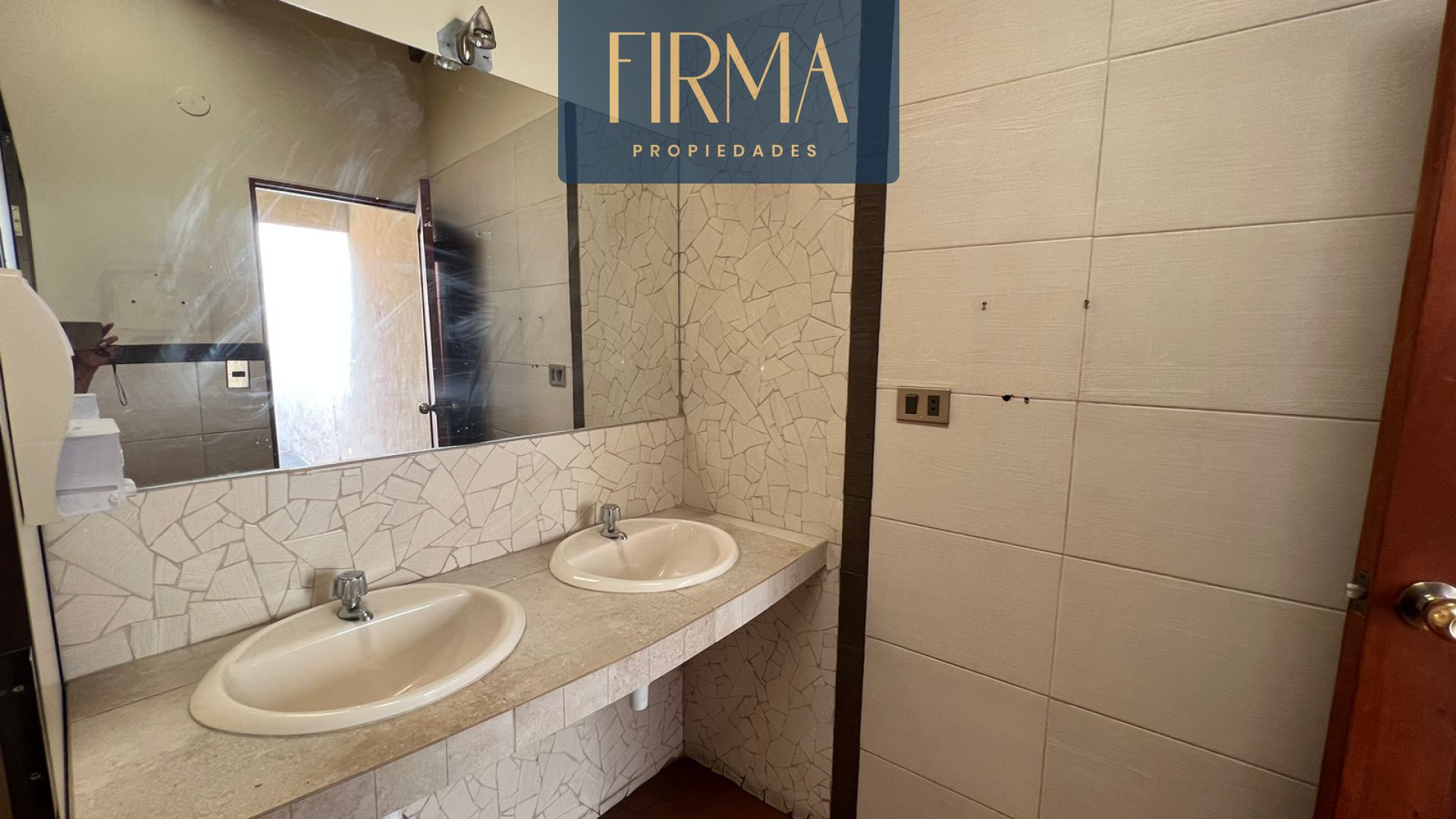 Casa en AlquilerALQUILA ESTA CASA EN SAN MIGUEL  3 baños 2 parqueos Foto 4