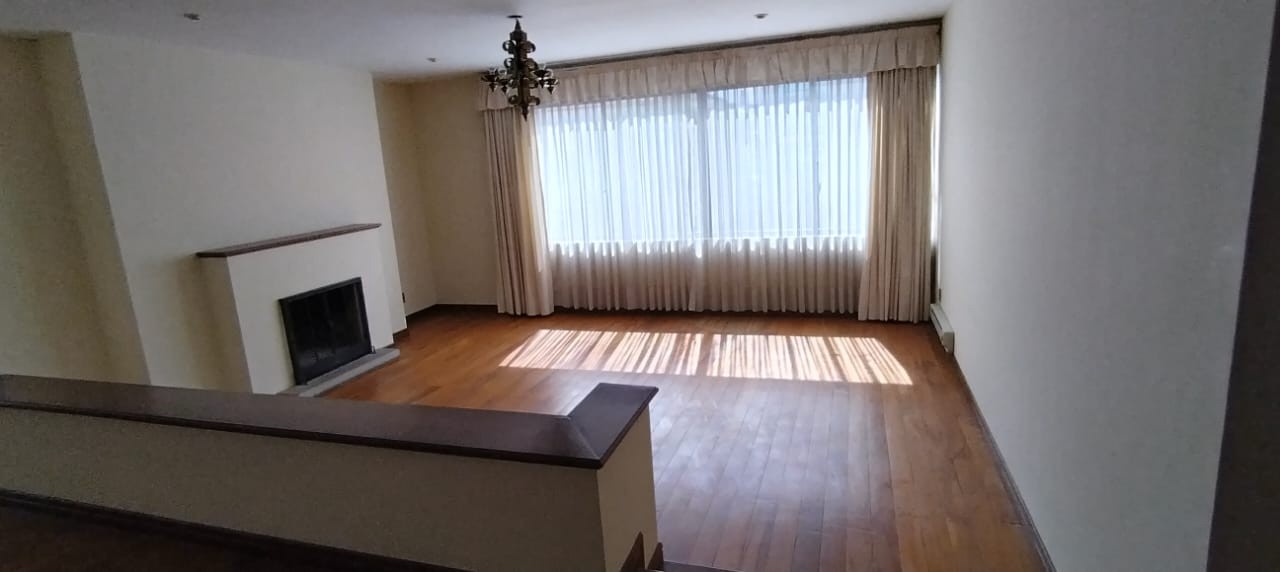 Departamento en AlquilerCALACOTO  3 dormitorios 4 baños 2 parqueos Foto 1