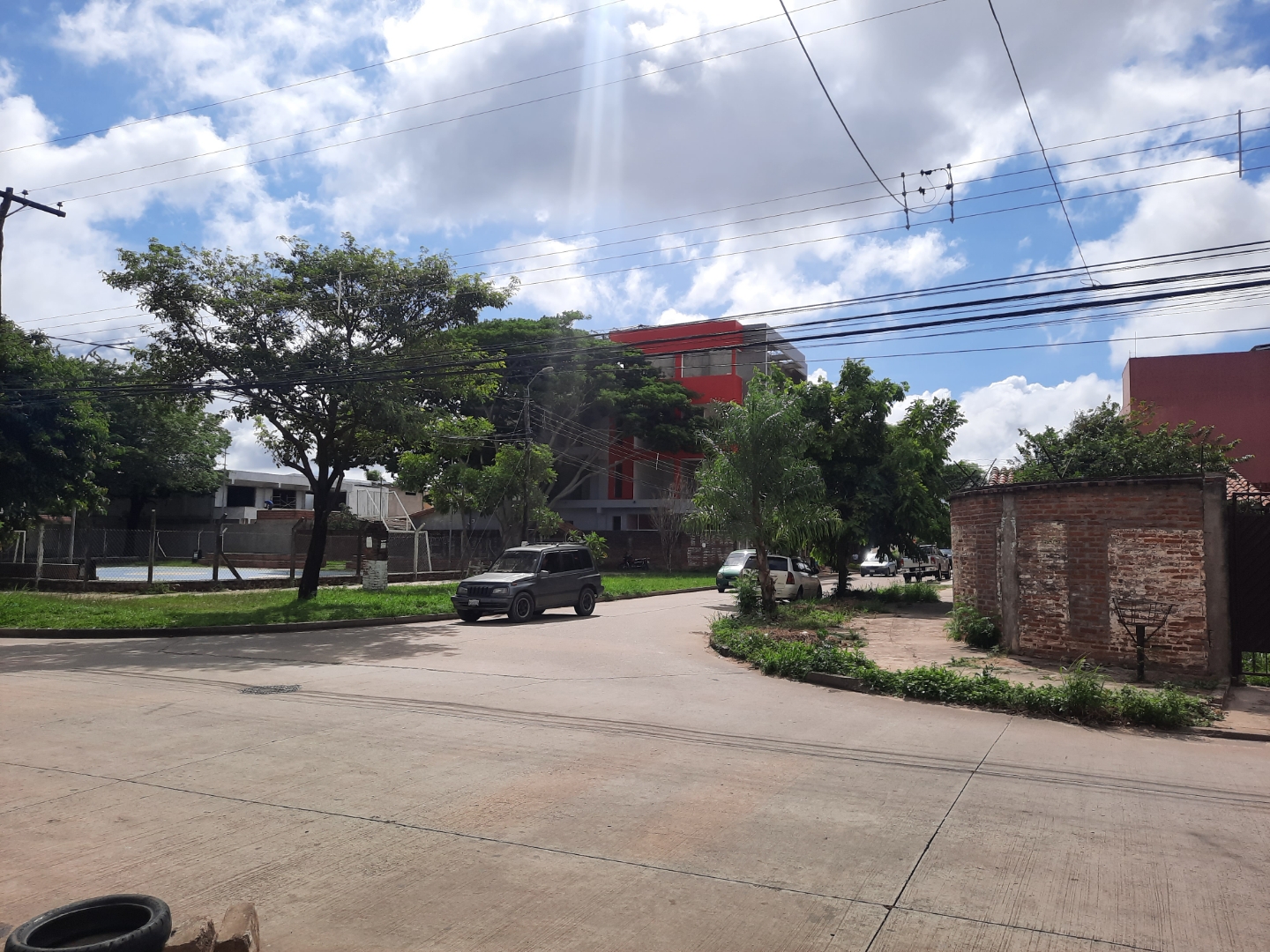 Casa en Entre 3er y 4to anillo Este en Santa Cruz de la Sierra 3 dormitorios 1 baños  Foto 6