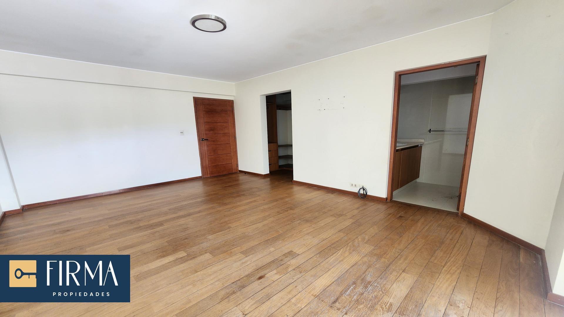 Departamento en Achumani en La Paz 4 dormitorios 5 baños 2 parqueos Foto 10