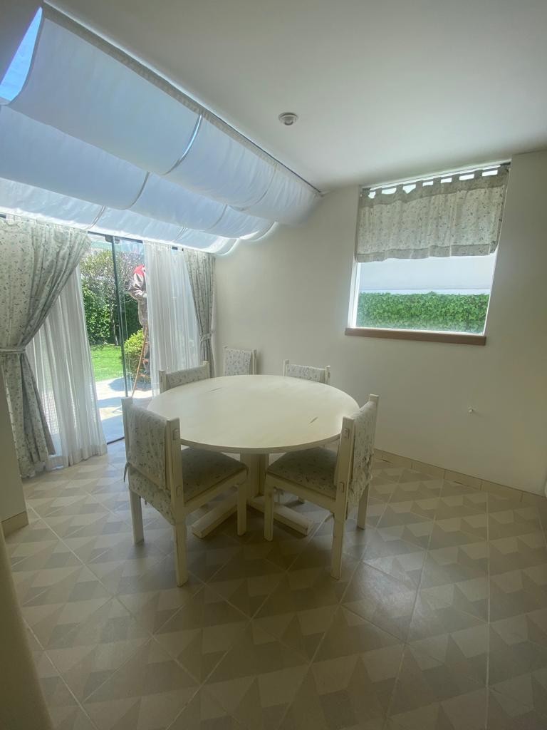 Casa Linda Casa Vacía en Alquiler o Venta
4 dormitorios en suite, Zona Irpavi
 Foto 7