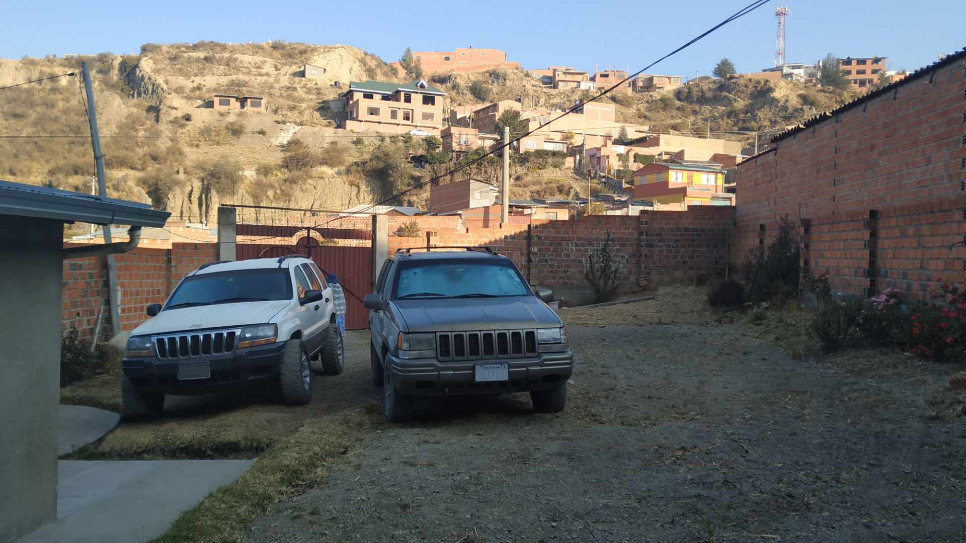 Terreno en AlquilerAv. Costanera Jilusaya, ingreso por la calle 56 (ICCA Bolivia) y calle 58, zona de Chasquipampa    Foto 2