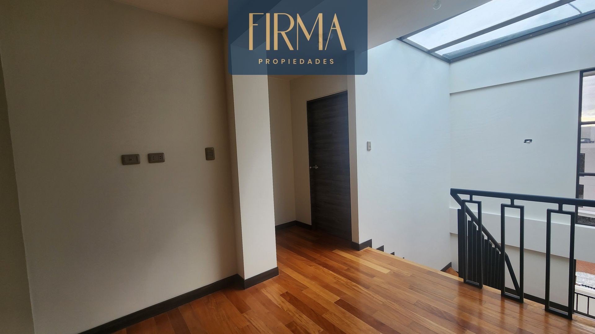 Casa en VentaCASA A ESTRENAR EN VENTA, ACHUMANI 4 dormitorios 5 baños 2 parqueos Foto 14