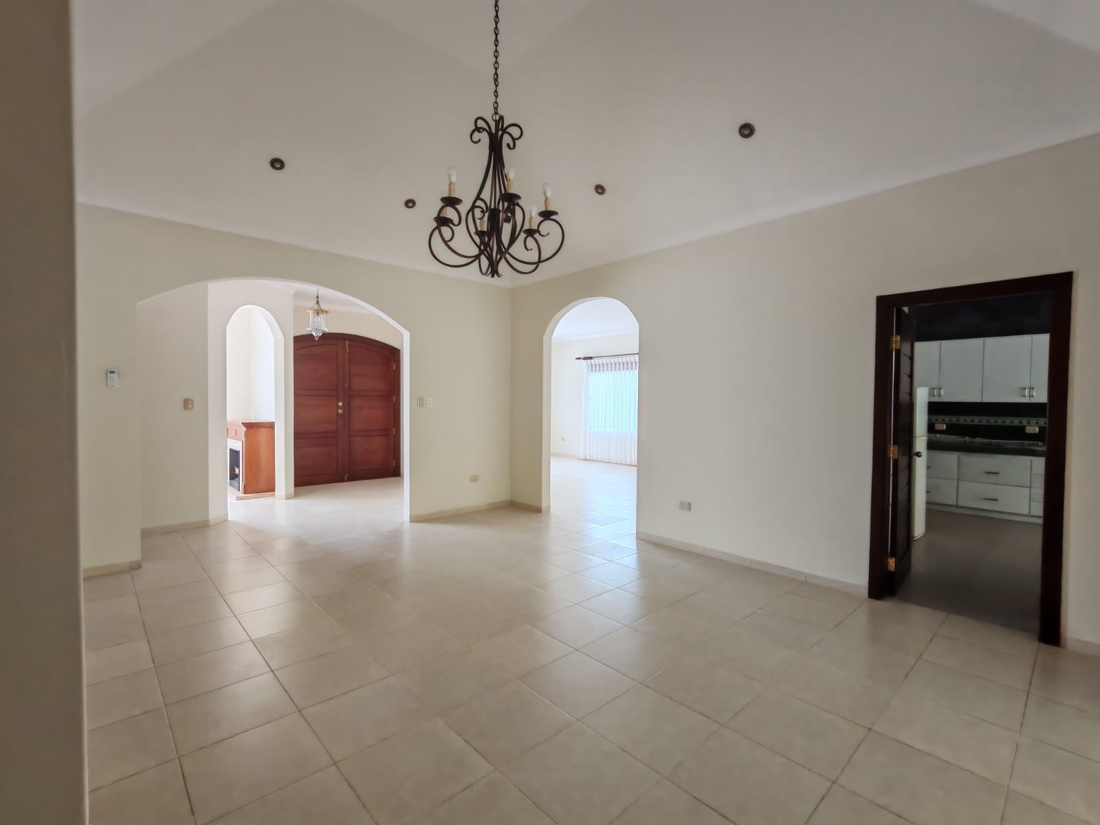 Casa en AlquilerZONA EXCLUSIVA DEL URUBO A 2 min DEL PUENTE Foto 10