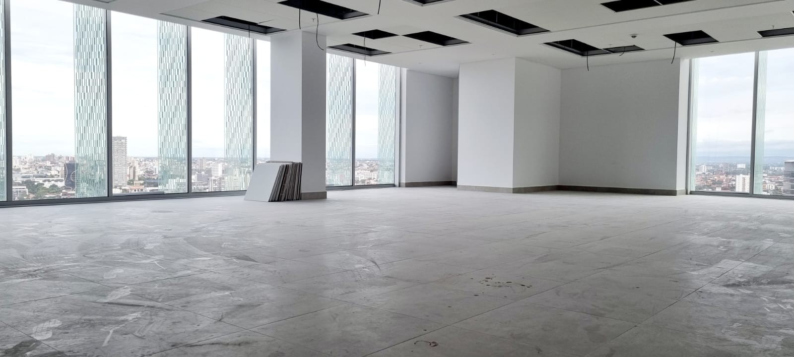 Oficina Edificio MZ 40, Equipetrol Foto 4