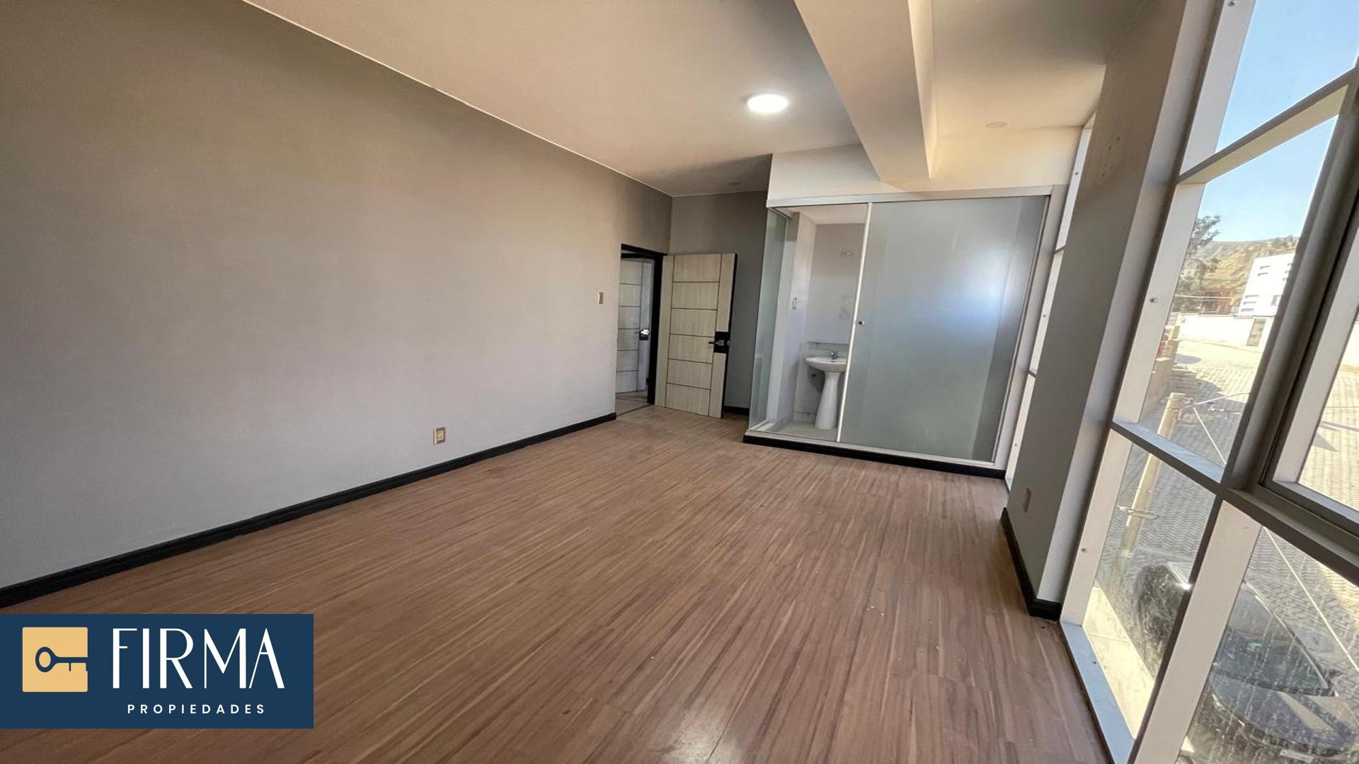 Departamento en VentaDEPARTAMENTO EN VENTA EN ACHUMANI 3 dormitorios 3 baños  Foto 4