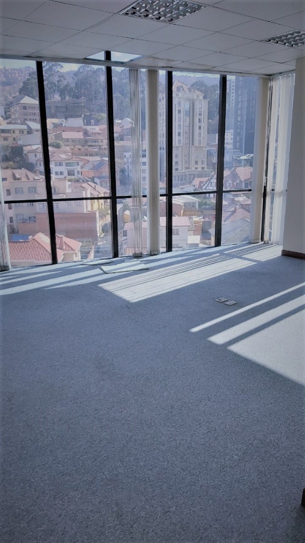 Oficina OFICINAS EN ALQUILER INMEDIACIONES PLAZA AVAROA Foto 1