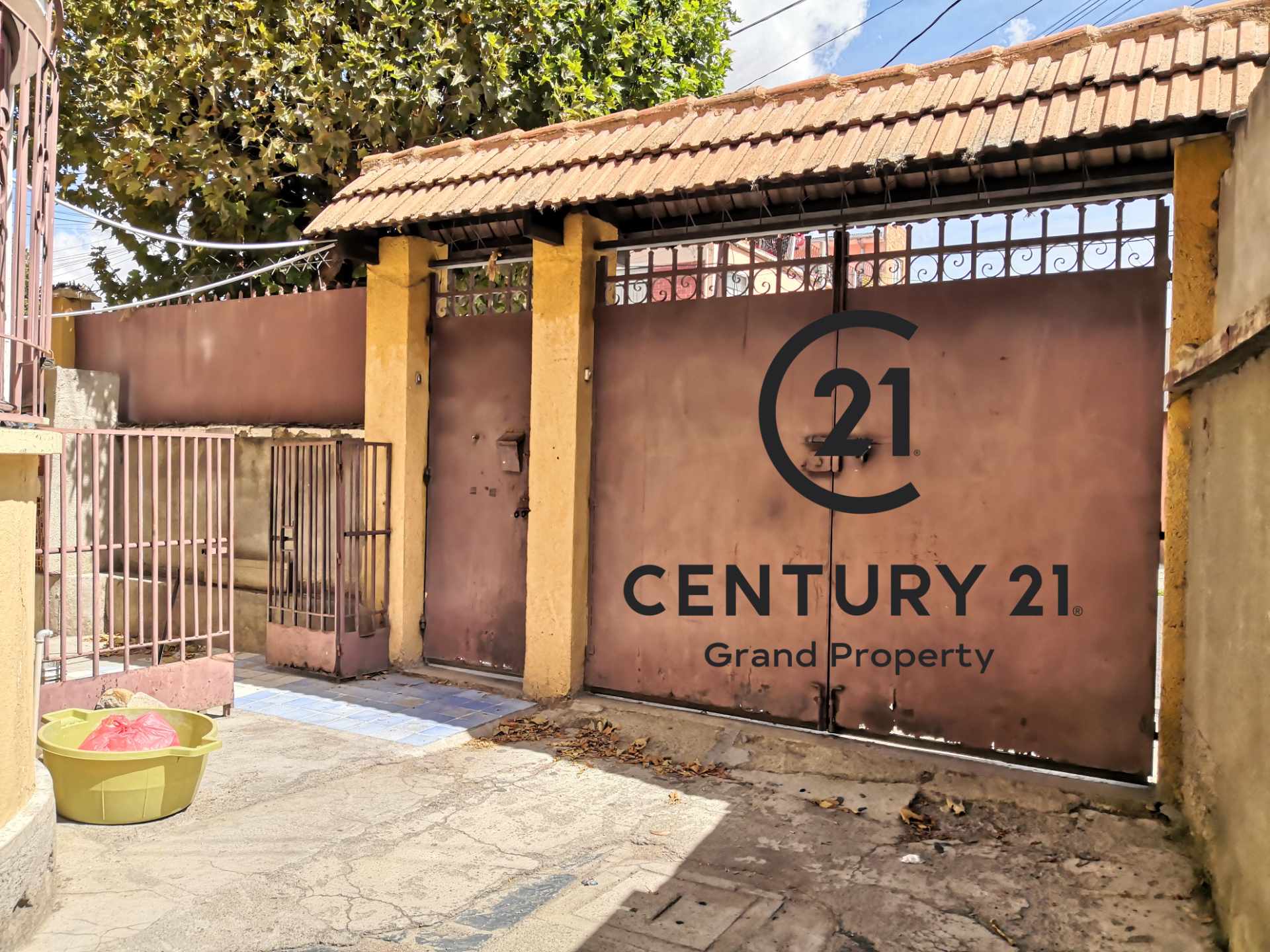 Casa Miraflores, Calle Claudio Sanjinés Foto 3