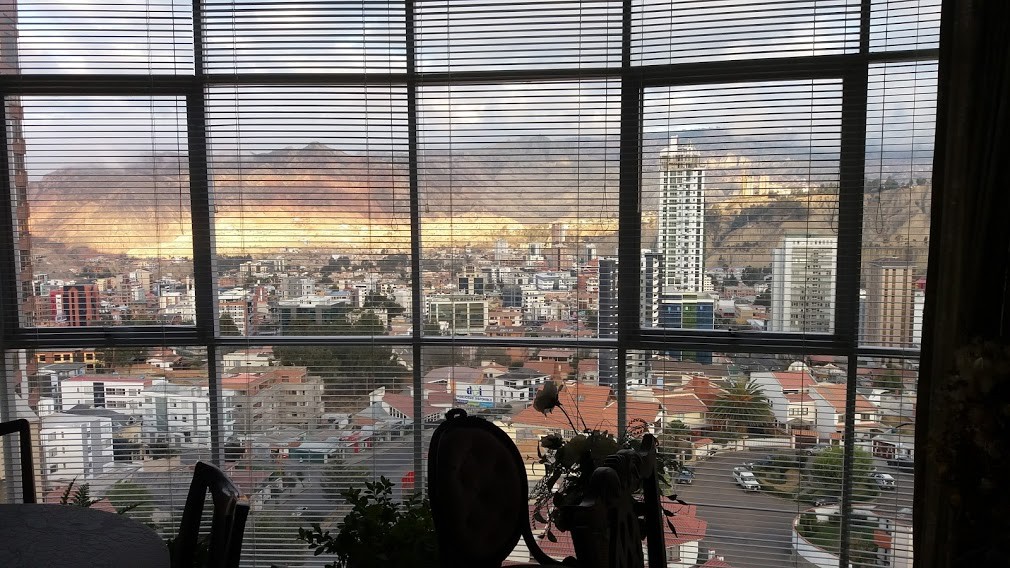 Departamento Calle 25 Calacoto Esq. Av. Muñoz Reyes. Foto 1