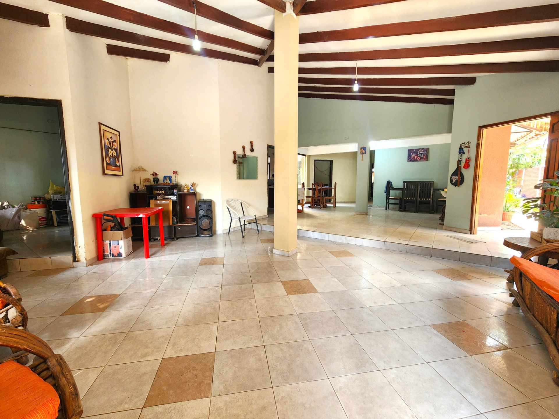 Casa en Villa 1ero de Mayo en Santa Cruz de la Sierra 3 dormitorios 3 baños 3 parqueos Foto 3