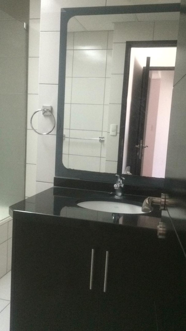 Departamento en Cala Cala en Cochabamba 2 dormitorios 2 baños 1 parqueos Foto 3