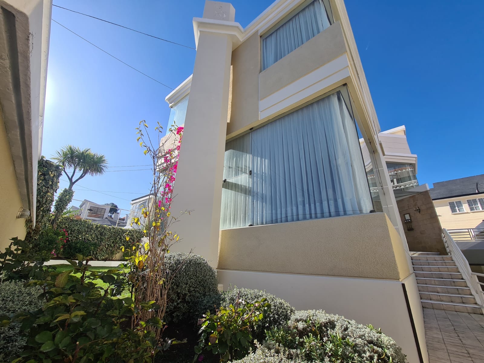 Casa Achumani calle 22 Foto 1