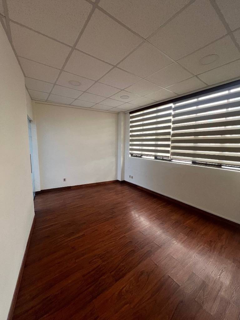 Oficina en AlquilerSAN MIGUEL, CALLE GABRIEL RENÉ MORENO 4 dormitorios 2 baños  Foto 13