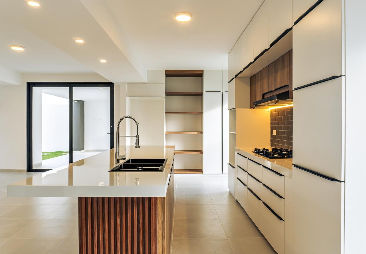 Casa Avenida Banzer - Ingreso por La Chonta Foto 1