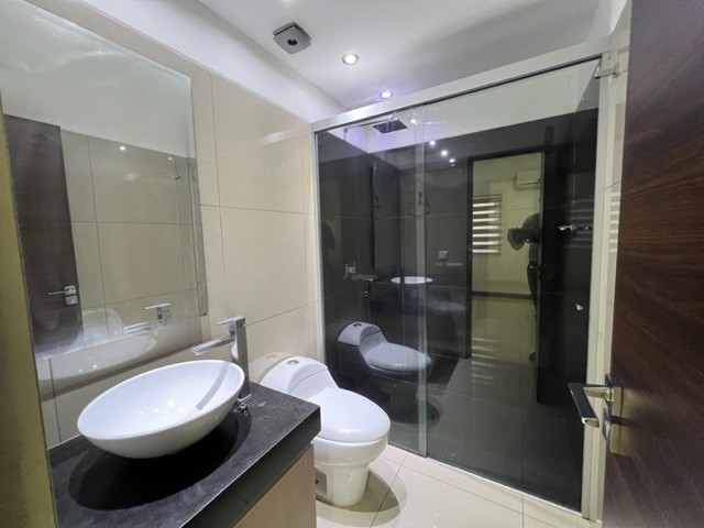 Departamento en AlquilerCondominio Onix, ubicación top y exclusiva en Equipetrol Norte, próximo a Manzana 40, Hotel Camino Real, Supermercados Hipermaxi, Shopping Fidalga, Mall Ventura, bancos, farmacias, cafés y restaurantes. Cerca de todo a pie. 1 dormitorios 1 baños 1 parqueos Foto 9