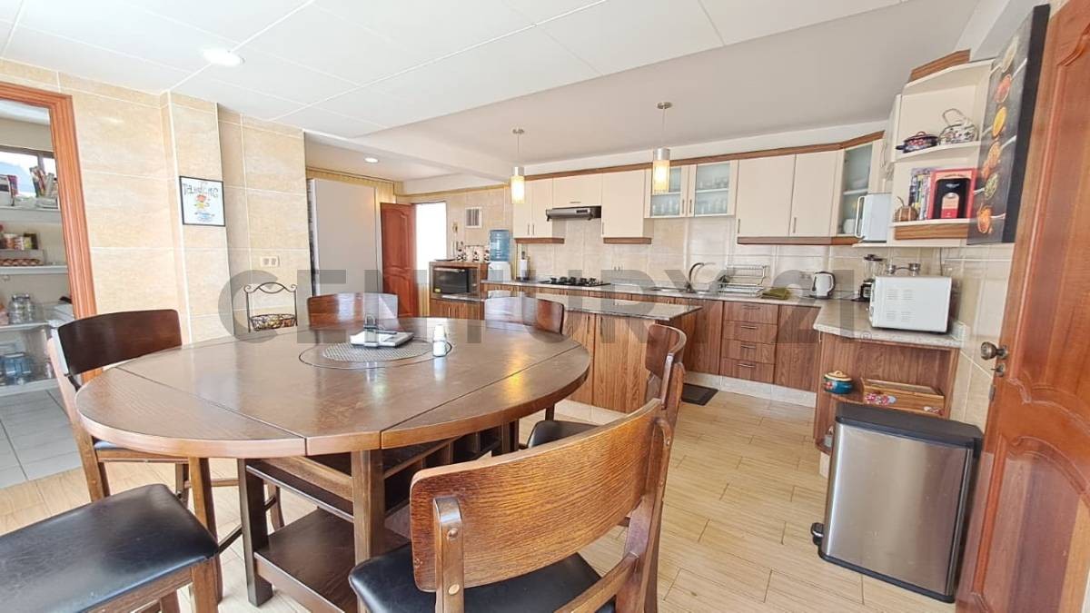 Casa en La Florida en La Paz 4 dormitorios 6 baños 4 parqueos Foto 5