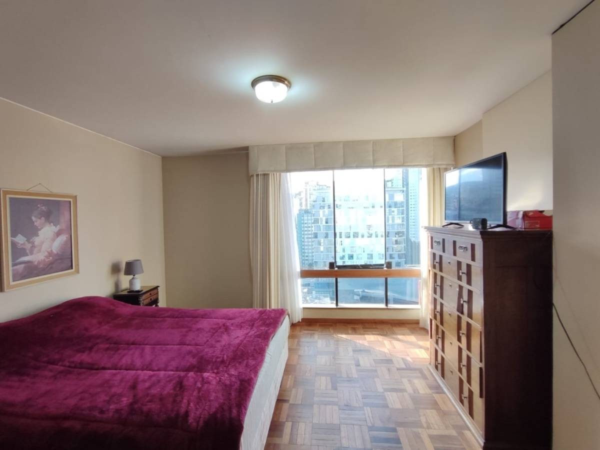 Departamento en San Jorge en La Paz 2 dormitorios 3 baños 1 parqueos Foto 10