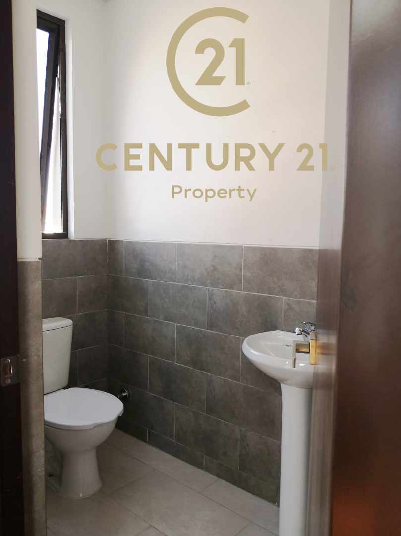 Oficina Av. Hugo Estrada Edificio Torre Galeno Foto 11