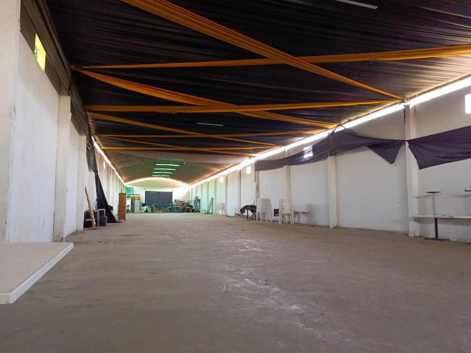 Galpón SOBRE AVENIDA NUEVO PALMAR ENTRE 6 Y 7 ANILLO ZONA SUT¿R Foto 4