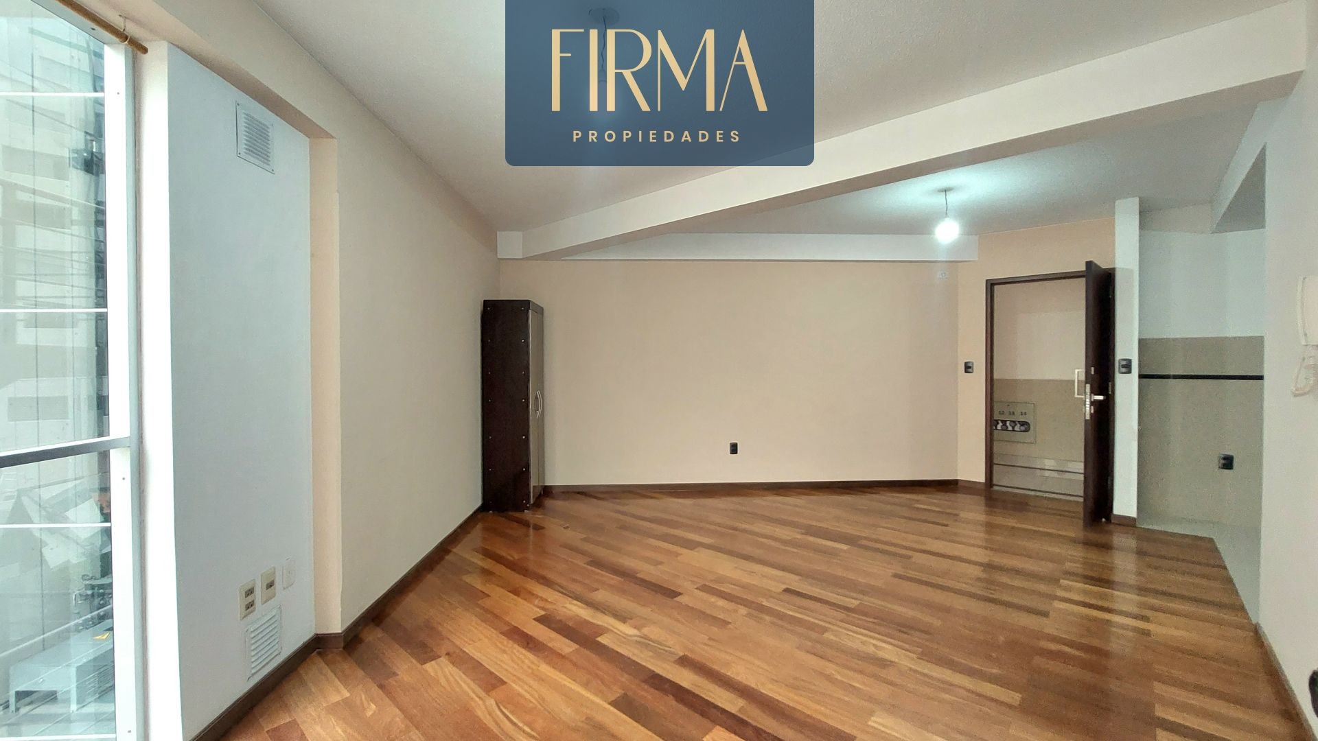 Departamento en AlquilerDEPARTAMENTO DE UN DORMITORIO EN OBRAJES 1 dormitorios 2 baños 1 parqueos Foto 3