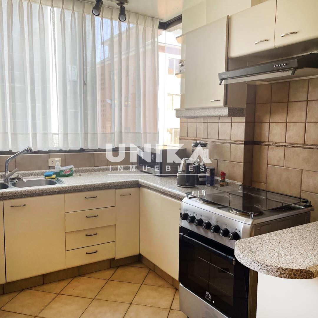 Departamento en Alquiler☀️🏢 LLENO DE SOL EN ALQUILER CERCA AL BOSQUE DEPARTAMENTO AMOBLADO EN CALACOTO 3 dormitorios 4 baños 1 parqueos Foto 3