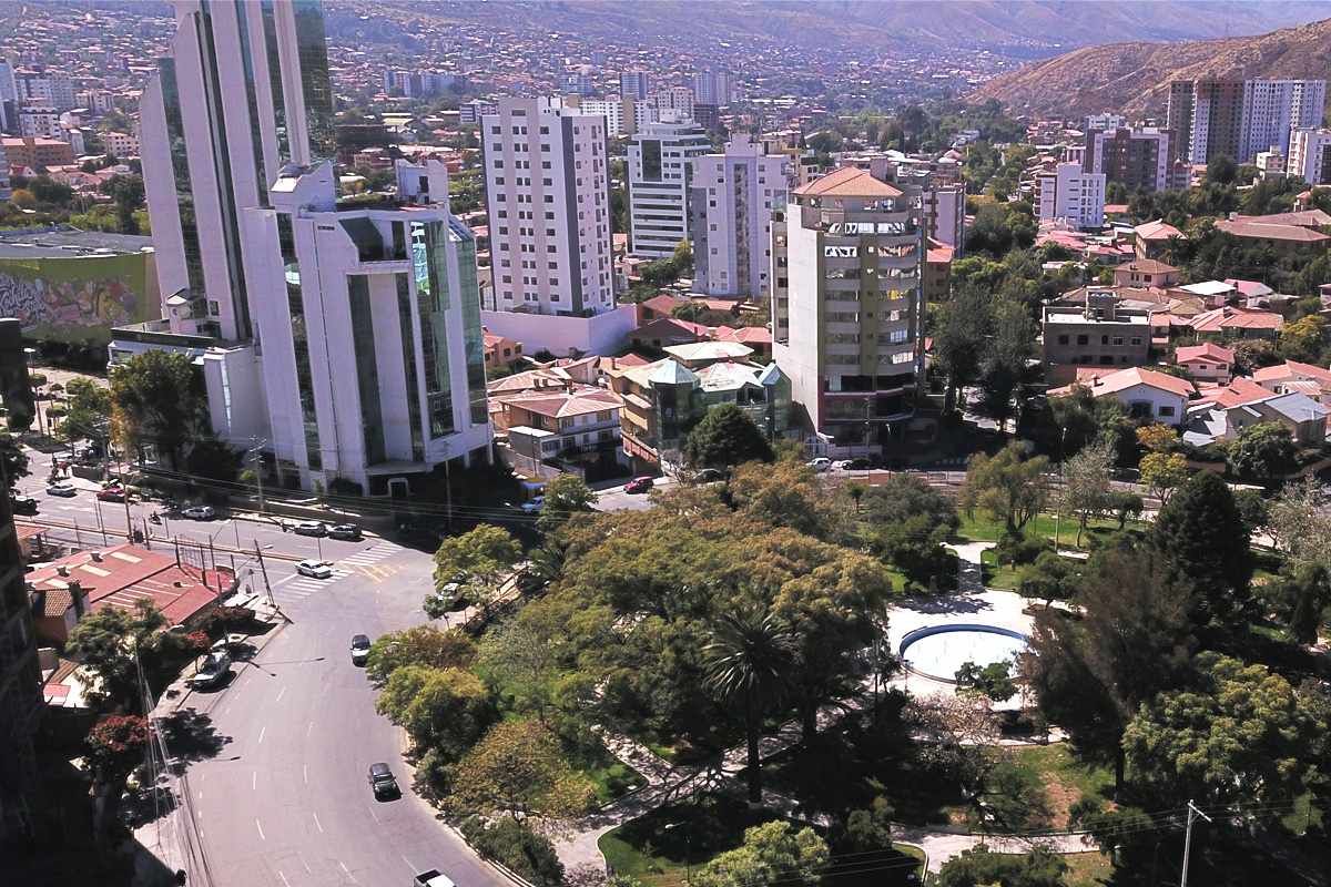 Departamento en Muyurina en Cochabamba 3 dormitorios 3 baños 1 parqueos Foto 5