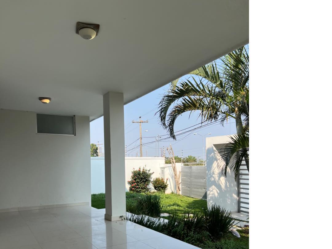 Casa ZONA URUBO A POCOS MINUTOS DEL PUENTE Foto 11