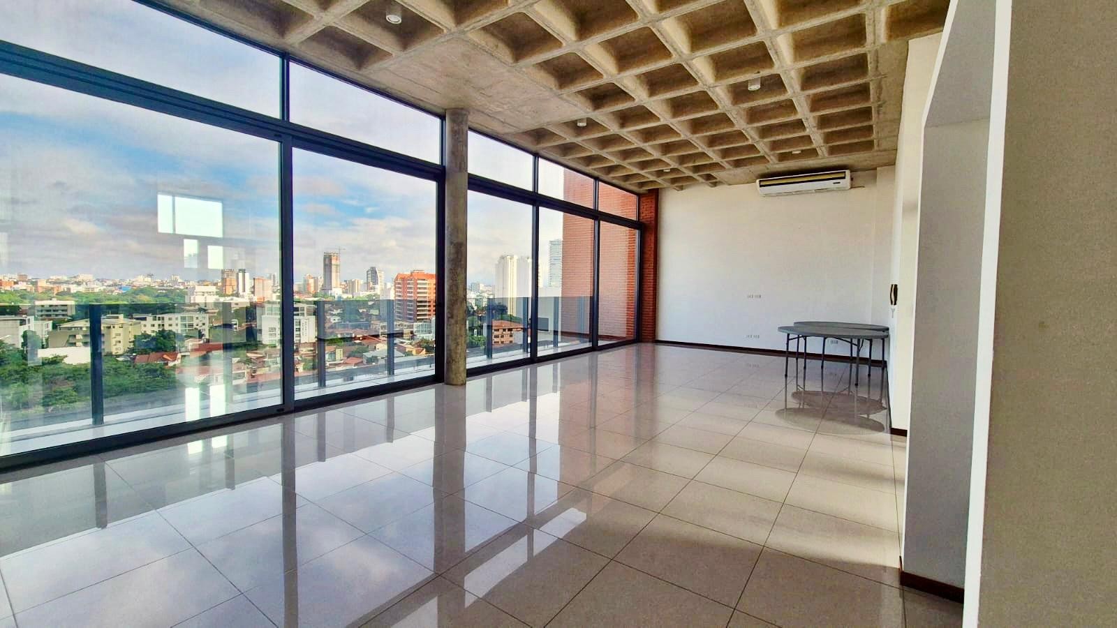 Departamento en AlquilerEN ALQUILER DPTO EQUIPETROL( canal Isuto y 3er anillo)   Foto 15