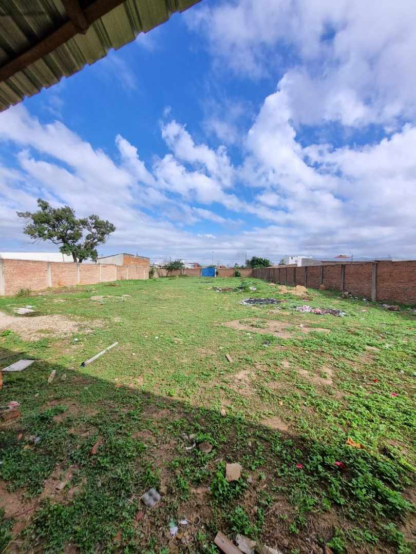 Terreno en VentaAv. Santos Dumont, entre 7mo y 8vo anillo    Foto 4