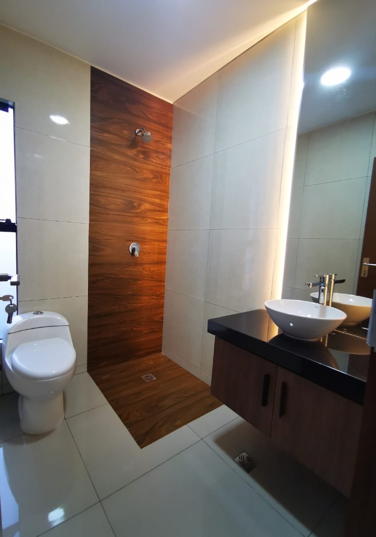 Casa en VentaAV. BANZER - CONDOMINIO CASA DE  CAMPO 4 dormitorios 4 baños 2 parqueos Foto 11