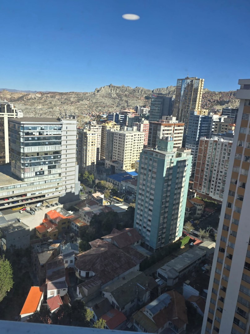 Departamento en San Jorge en La Paz 4 dormitorios 4 baños 1 parqueos Foto 10
